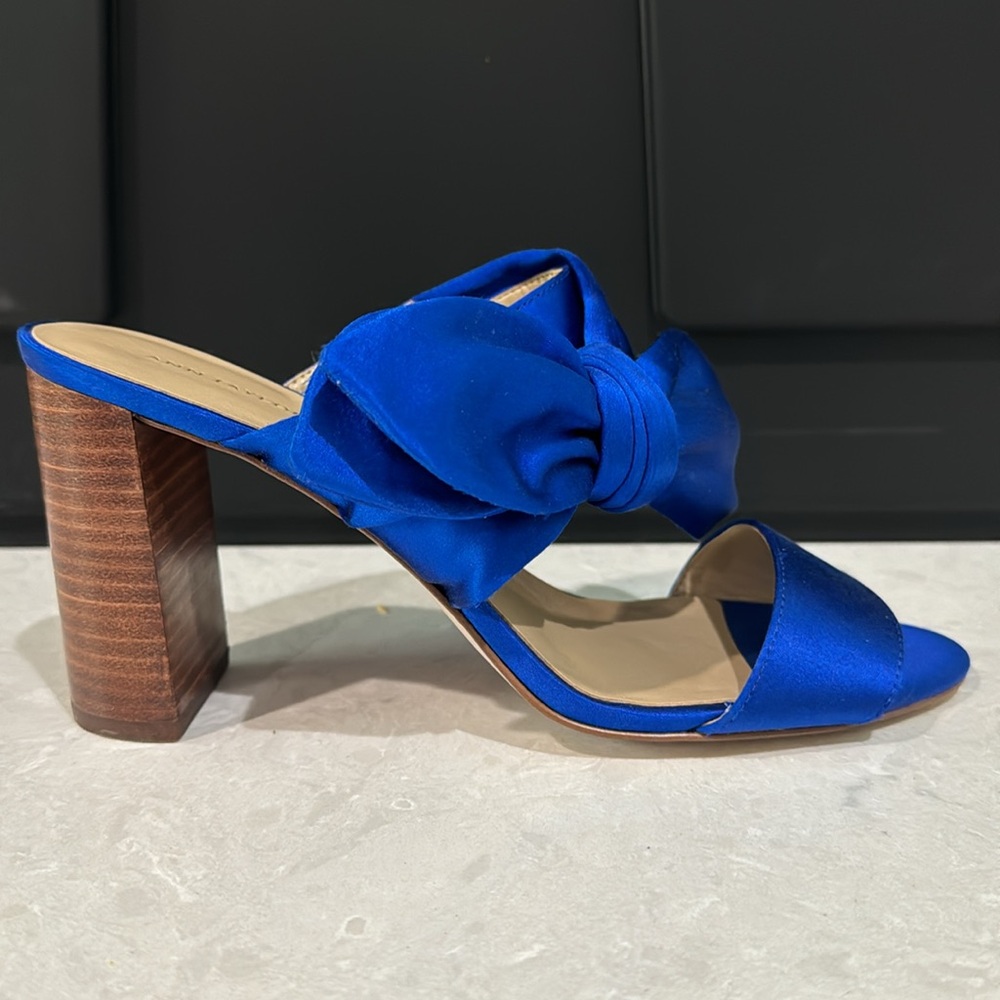 BRAND NEW! Ann Taylor royal blue satin high heel sandals with bows. - Picture 5 of 10